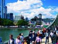 Frankfurt, Eiserner Steg mit Skyline